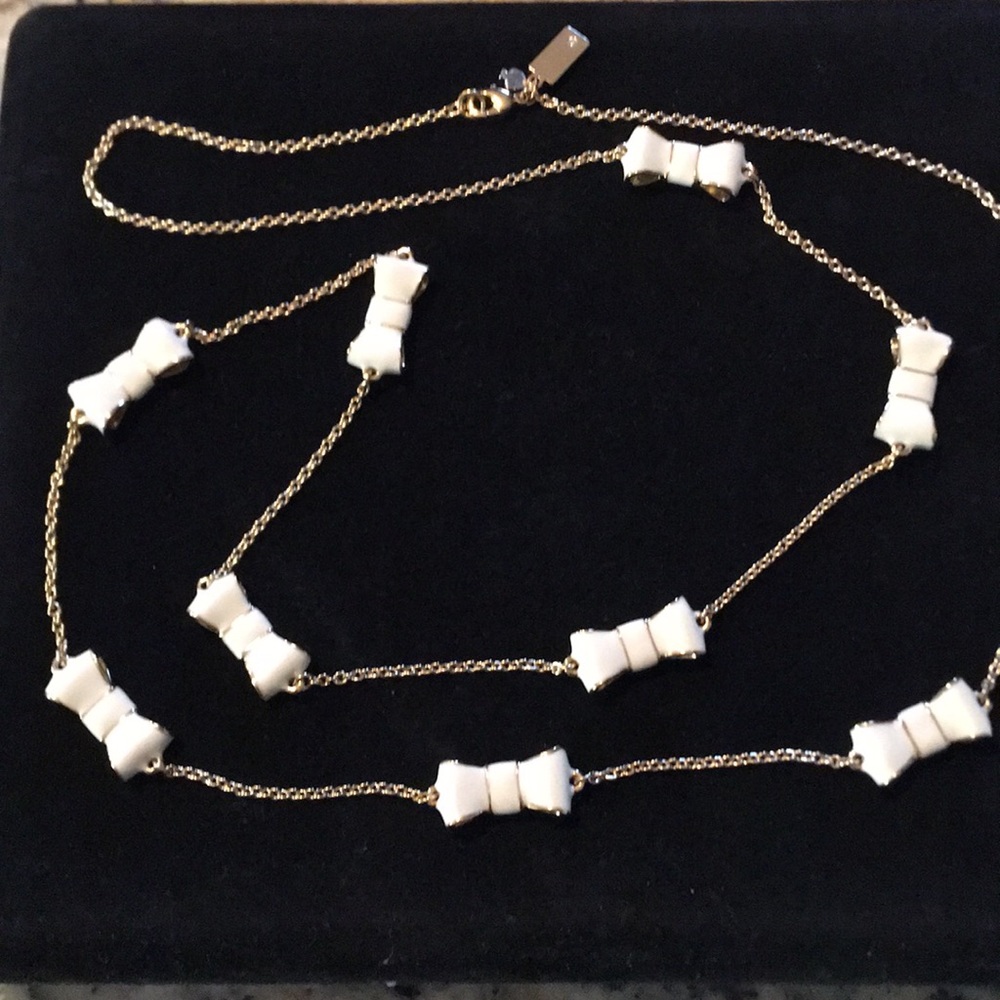 Kate Spade Take a Bow necklace